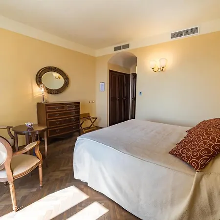 La Di San Francesco Bed & Breakfast 2*